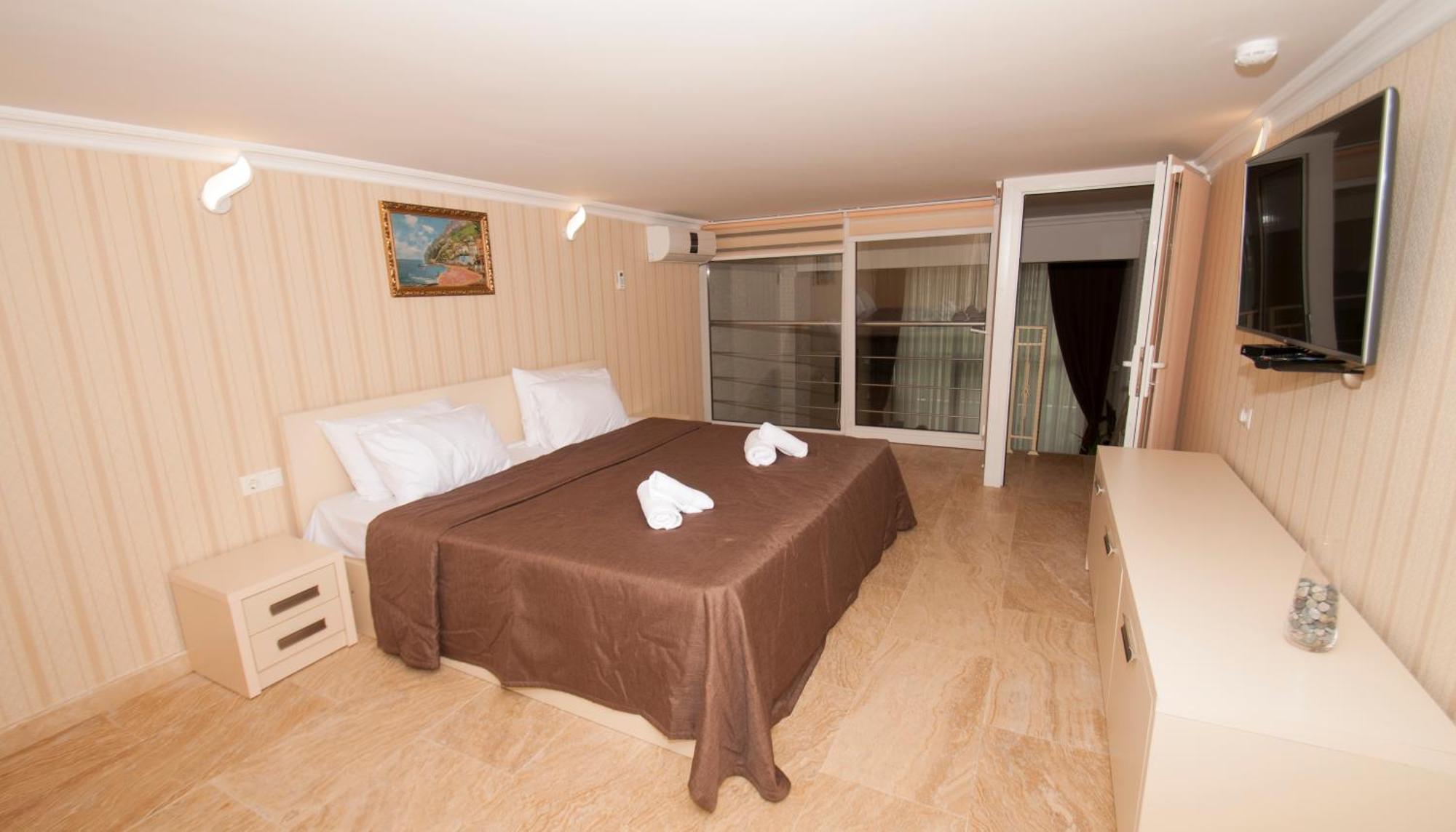 Orbi Apart Hotel In Front Of Aquapark Batumi Bagian luar foto