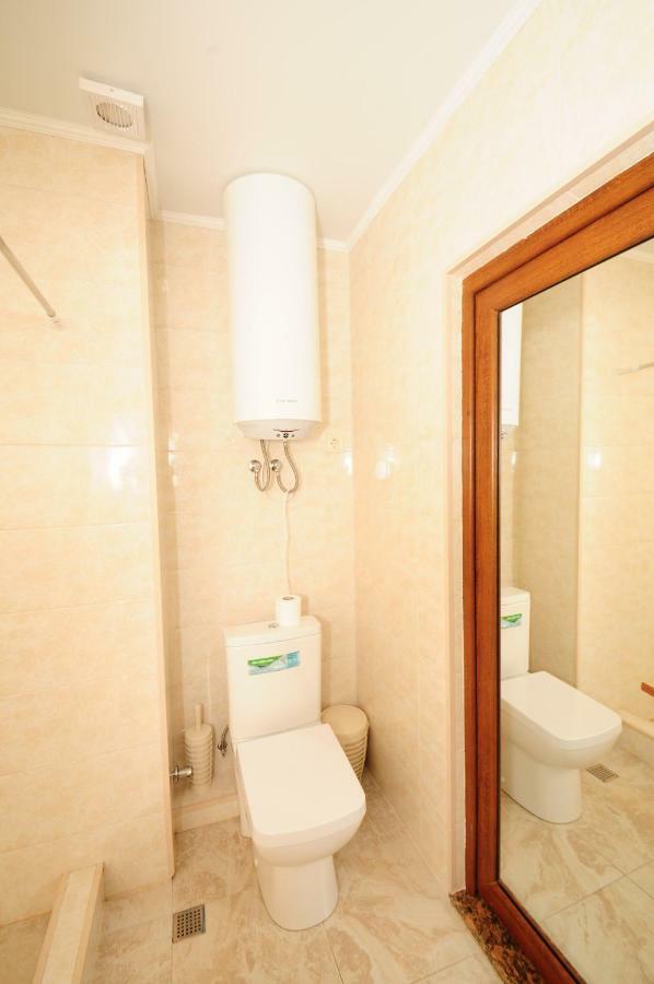 Orbi Apart Hotel In Front Of Aquapark Batumi Bagian luar foto